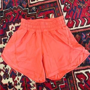 Lululemon Track That Mid Rise Shorts 5” Size 4